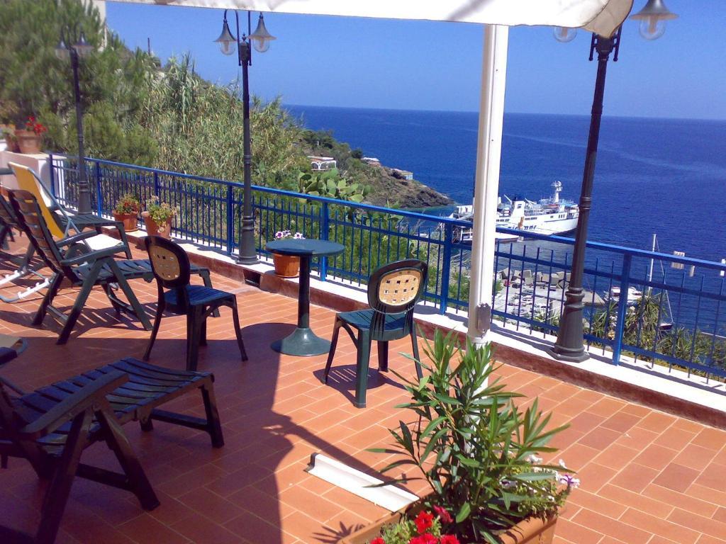 Sogni Nel Blu Aparthotel Isola di Ustica Eksteriør bilde