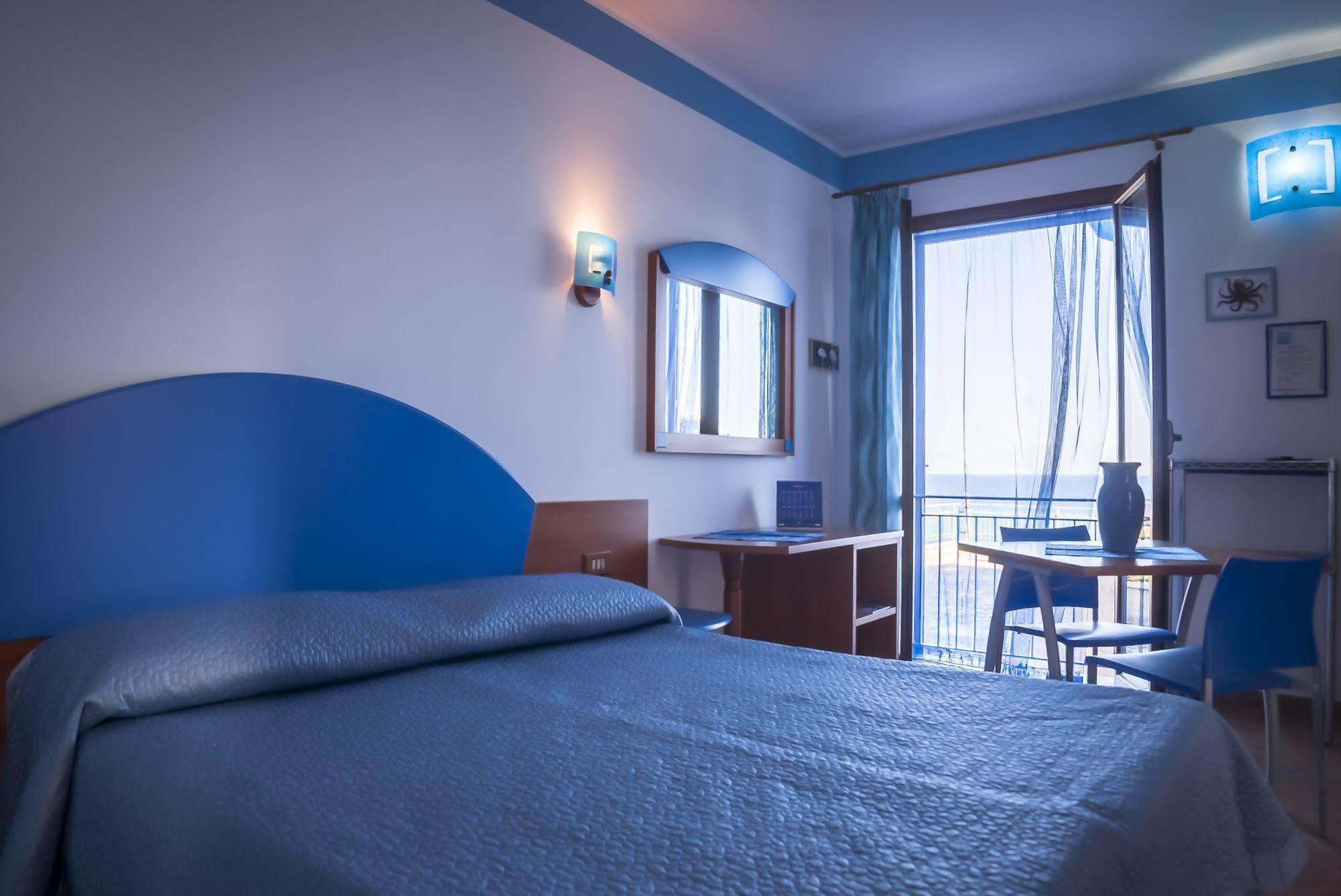 Sogni Nel Blu Aparthotel Isola di Ustica Eksteriør bilde